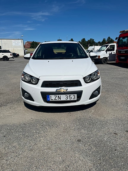 Chevrolet Aveo 3 of 5