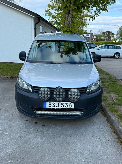 Volkswagen Caddy 2 of 5