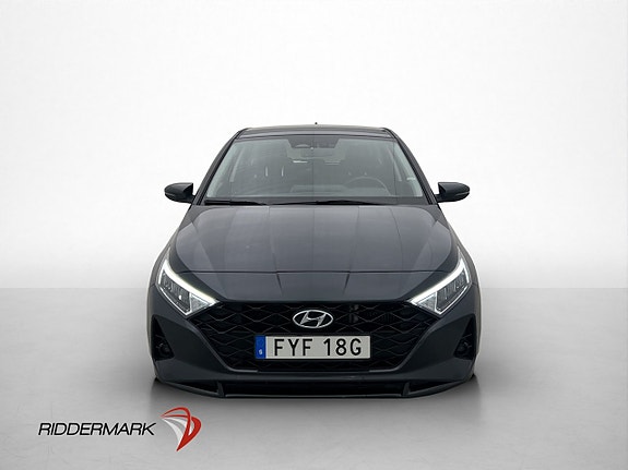 Hyundai i20 2 of 5