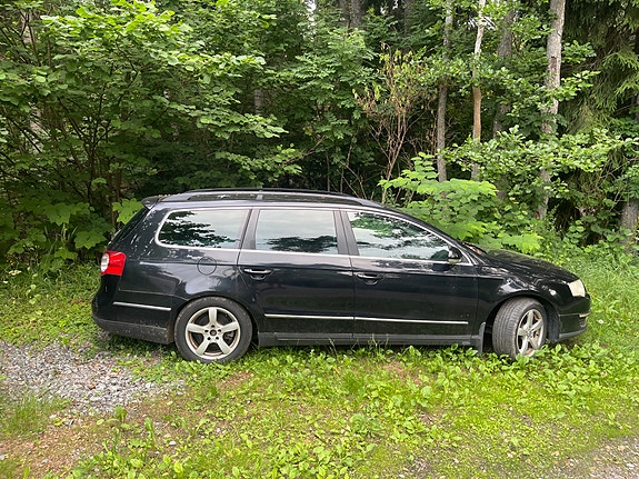 Volkswagen Passat 3 of 3