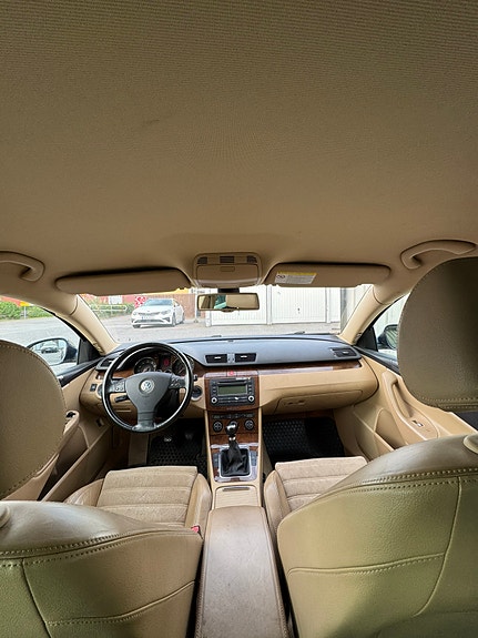 Volkswagen Passat 4 of 5