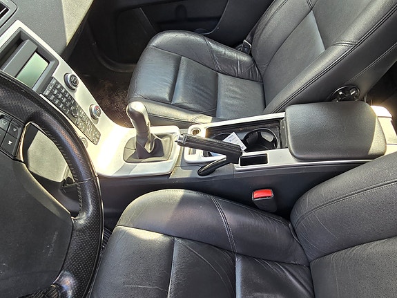 Volvo V50 4 of 5