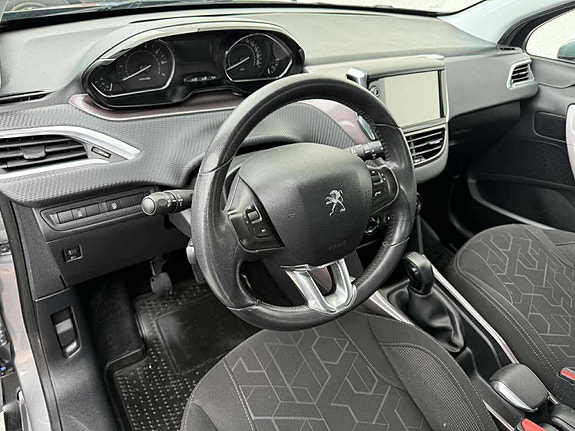 Peugeot 2008 11 of 13