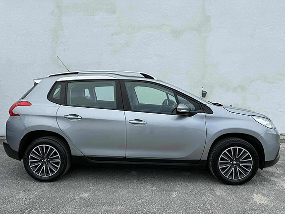 Peugeot 2008 3 of 5