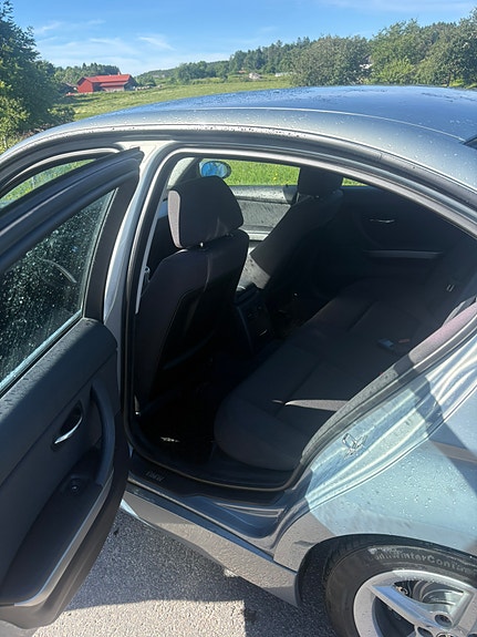 BMW 318d 5 of 6