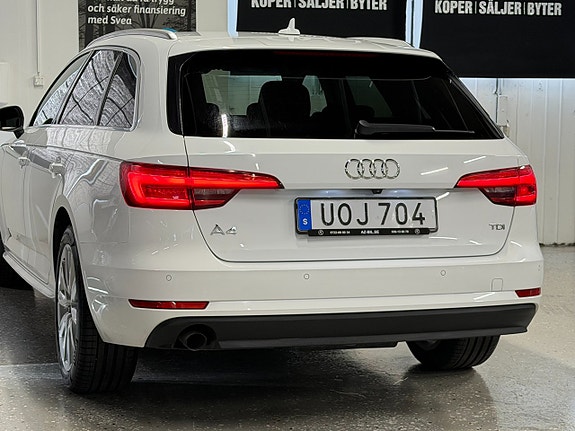 Audi A4 9 of 27