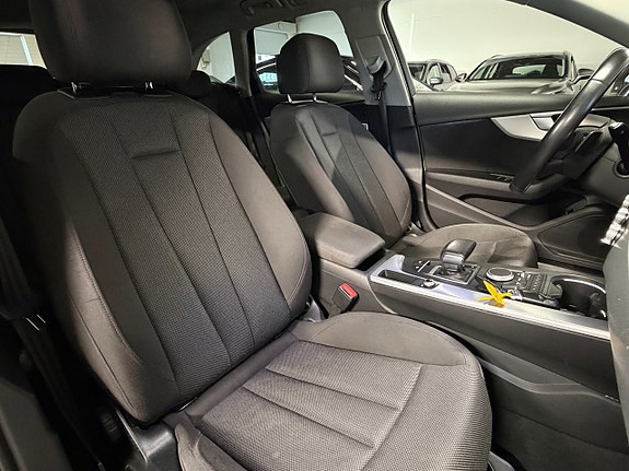 Audi A4 24 of 27