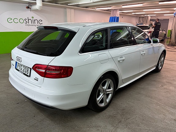 Audi A4 13 of 30
