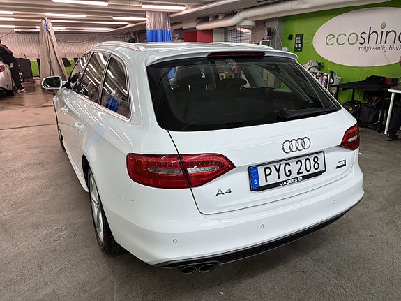 Audi A4 10 of 30