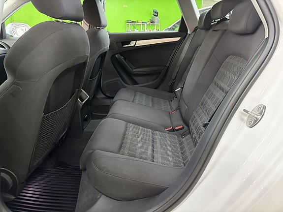 Audi A4 25 of 30
