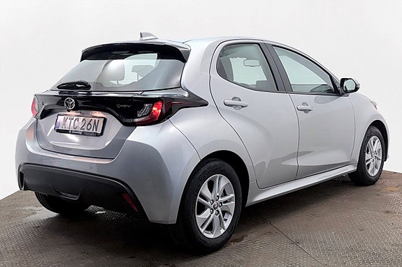 Toyota Yaris 6 of 23