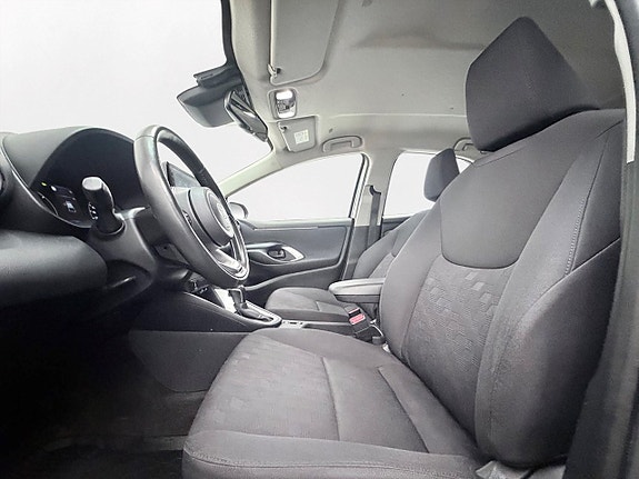 Toyota Yaris 12 of 23