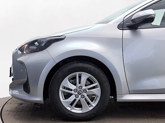 Toyota Yaris 11 of 23