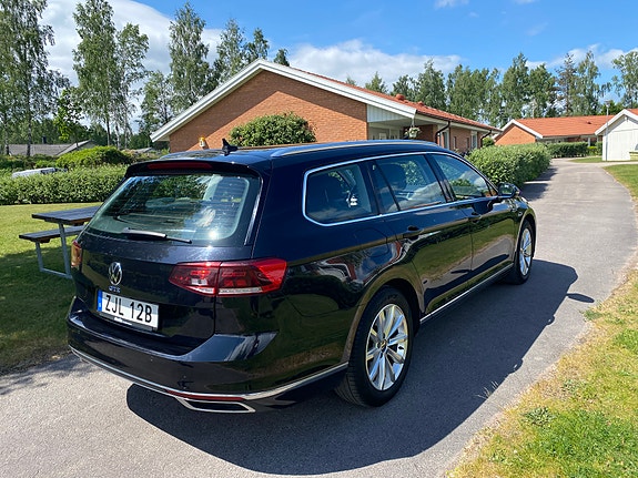 Volkswagen Passat 5 of 5