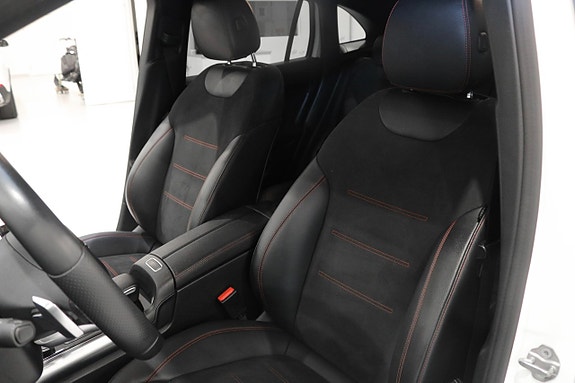 Mercedes-Benz GLA200 14 of 29