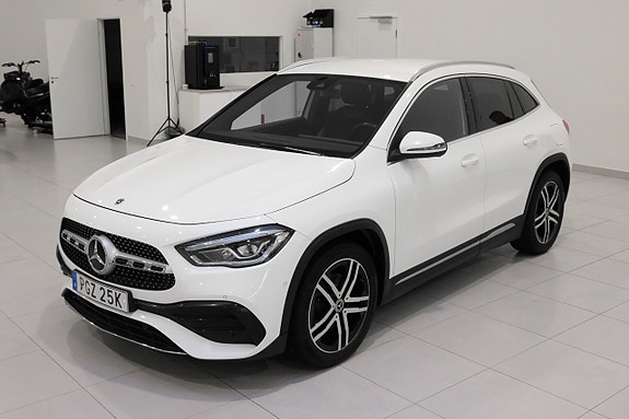 Mercedes-Benz GLA200 6 of 29