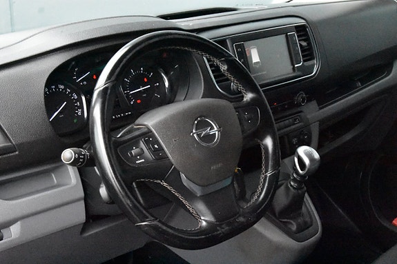 Opel Vivaro 25 of 25