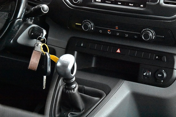 Opel Vivaro 21 of 25