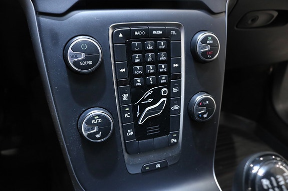 Volvo V40 19 of 23
