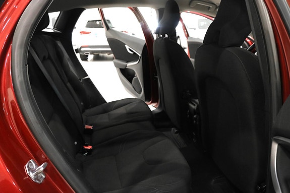 Volvo V40 15 of 23