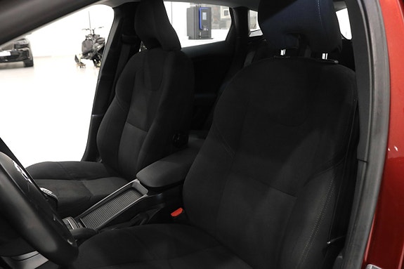 Volvo V40 13 of 23