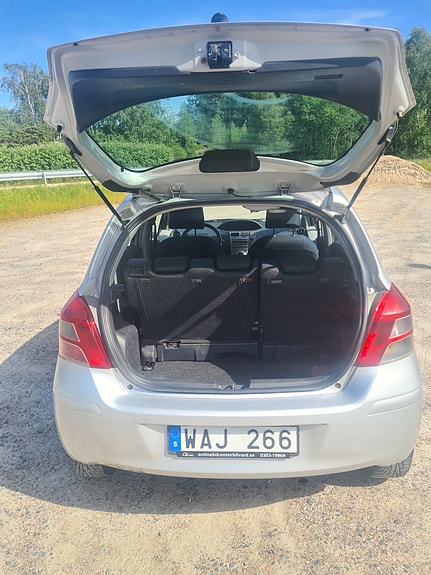 Toyota Yaris 5 of 5