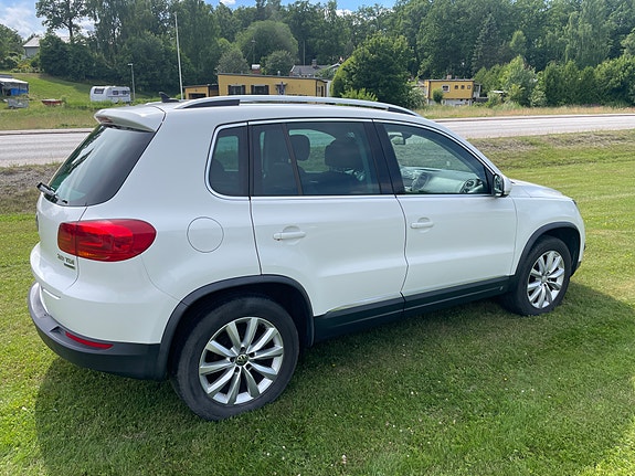 Volkswagen Tiguan 4 of 5