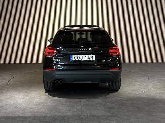 Audi Q2 4 of 5