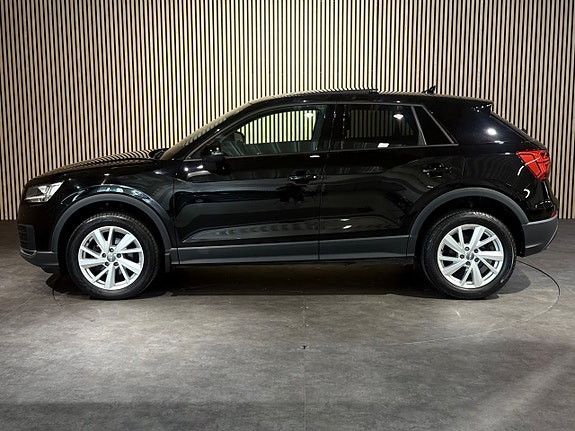 Audi Q2 8 of 27
