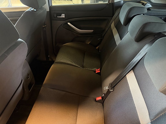 Ford Kuga 9 of 9