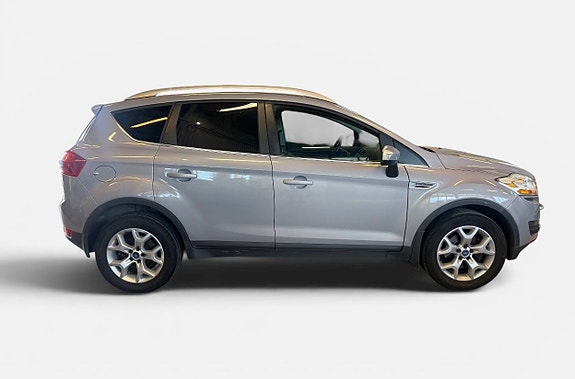 Ford Kuga 2 of 5