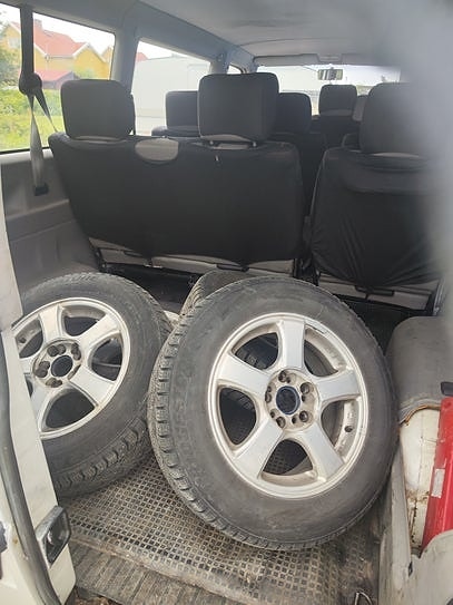 Volkswagen Caravelle 6 of 9