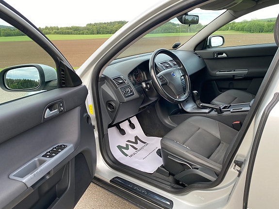 Volvo V50 13 of 18