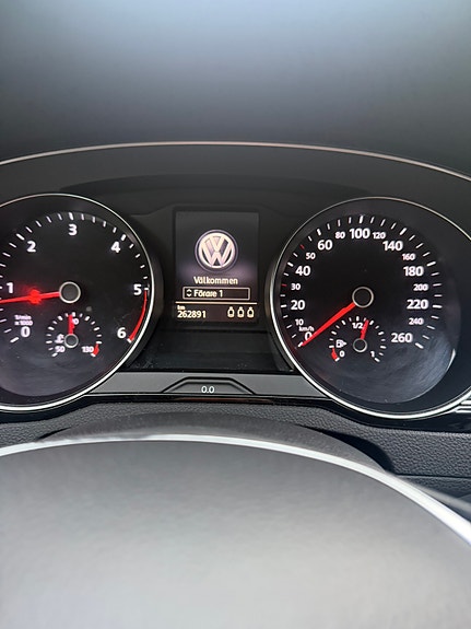 Volkswagen Passat 3 of 5