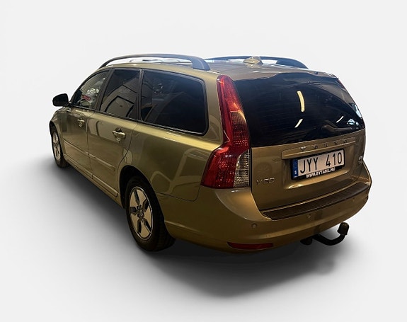 Volvo V50 2 of 5