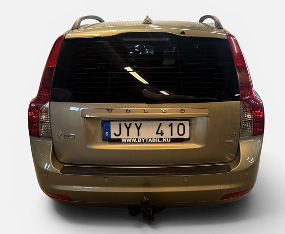 Volvo V50 4 of 5