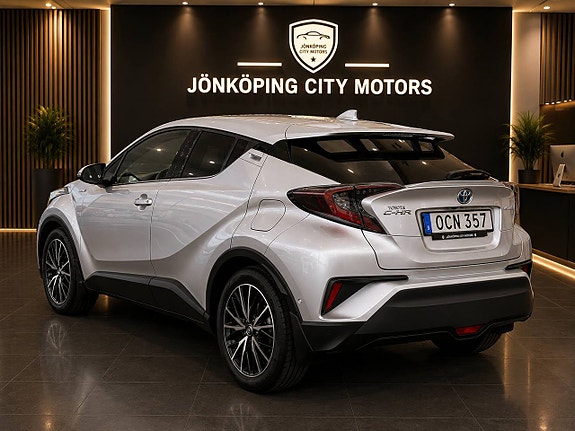 Toyota C-HR 4 of 21
