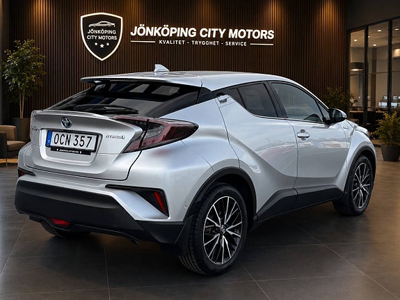 Toyota C-HR 3 of 21