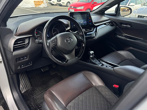 Toyota C-HR 7 of 21