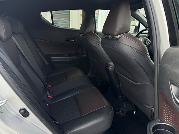 Toyota C-HR 16 of 21