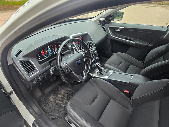 Volvo XC60 10 of 20
