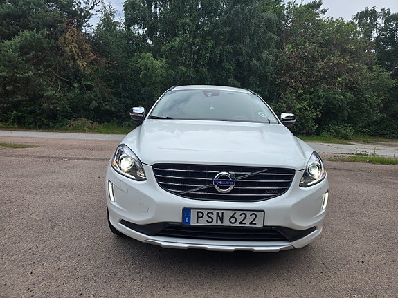 Volvo XC60 3 of 20
