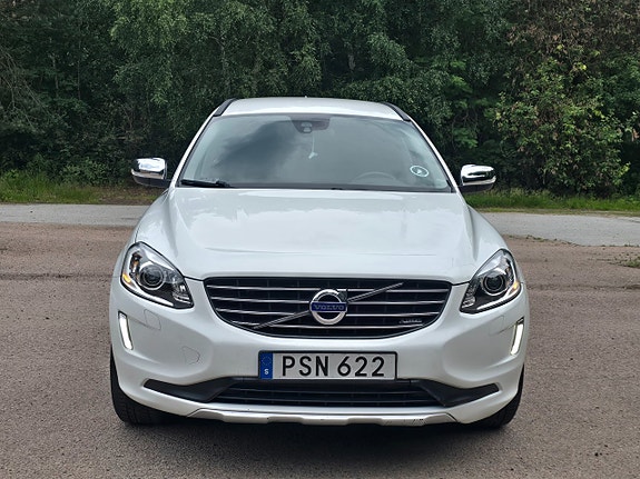 Volvo XC60 8 of 20
