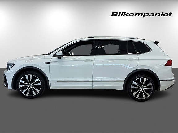 Volkswagen Tiguan Allspace 4 of 5