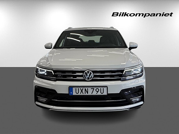 Volkswagen Tiguan Allspace 2 of 5