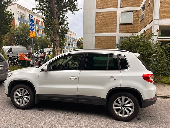 Volkswagen Tiguan 4 of 5