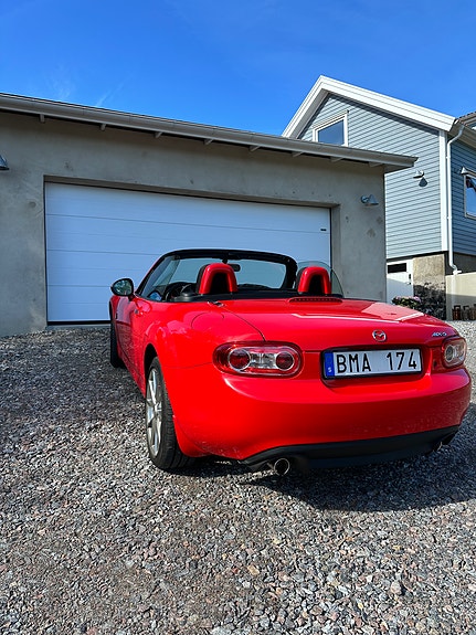 Mazda MX-5 3 of 5