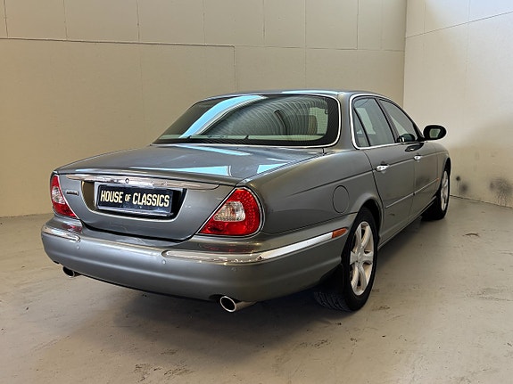 Jaguar XJ 6 of 20
