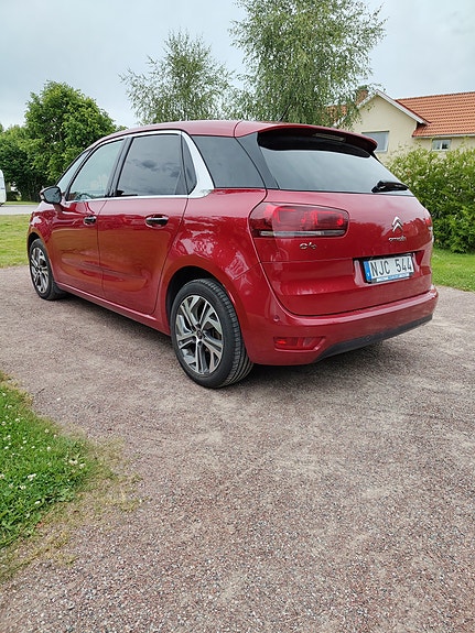 Citroen C4 Picasso 2 of 5