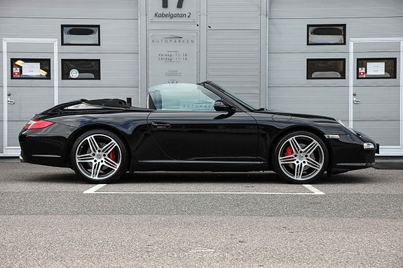 Porsche 911 3 of 5